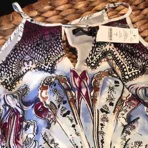 Butterfly sleeve with cut out shoulders